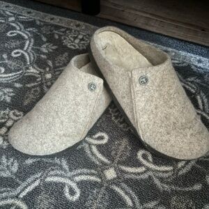 Birkenstock Women's Slippers - Cream